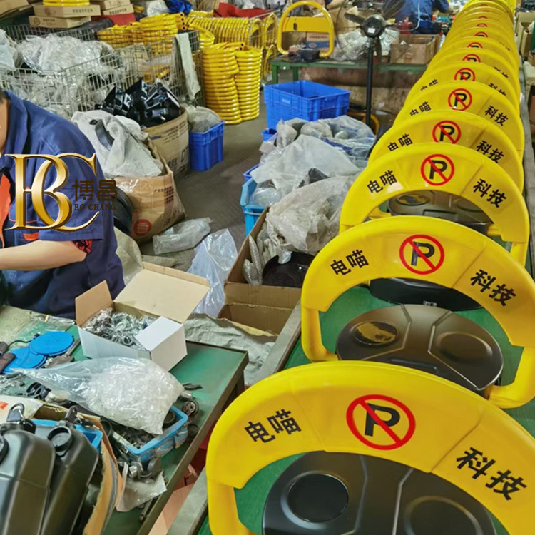 車(chē)位越發(fā)緊張，車(chē)位鎖實(shí)行共享緩解